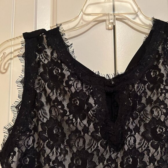 Black lacey blouse - Picture 2 of 2